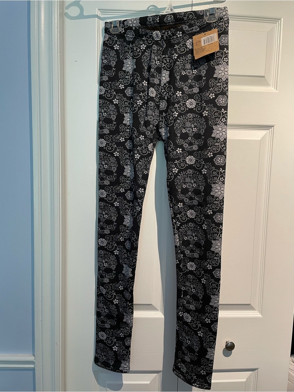 Women's Black Floral Print thermal Leggings
